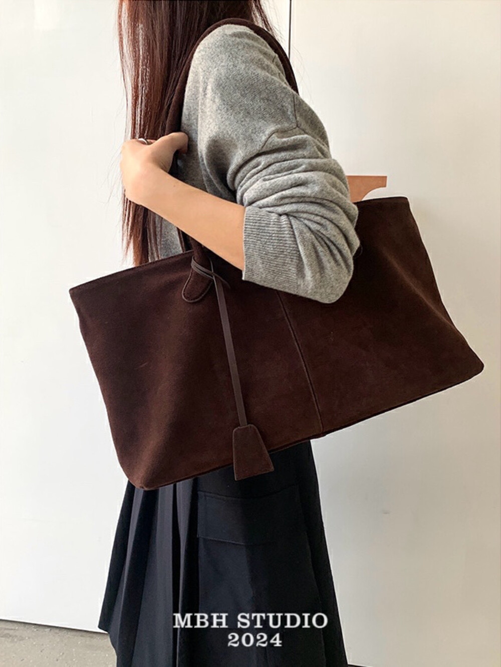 MBH Top Grain Leather Tote Bag Autumn Winter Suede Commuter Large Capacity Shoulder Bag with Charm - Image 2