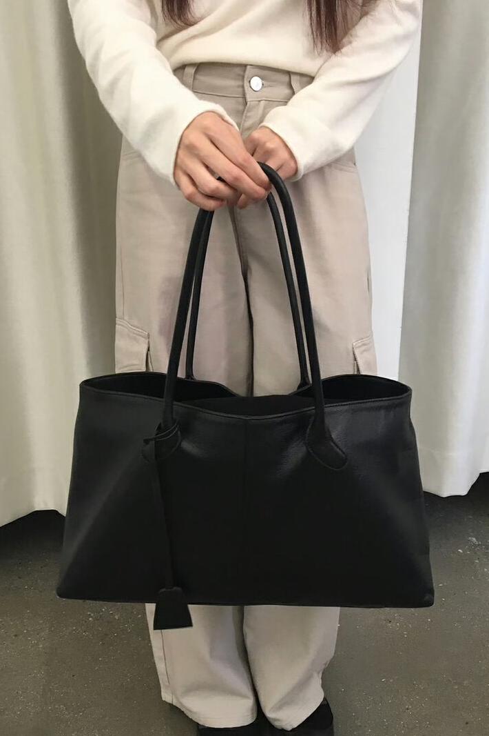 MBH Top Grain Leather Tote Bag Autumn Winter Suede Commuter Large Capacity Shoulder Bag with Charm - Image 5