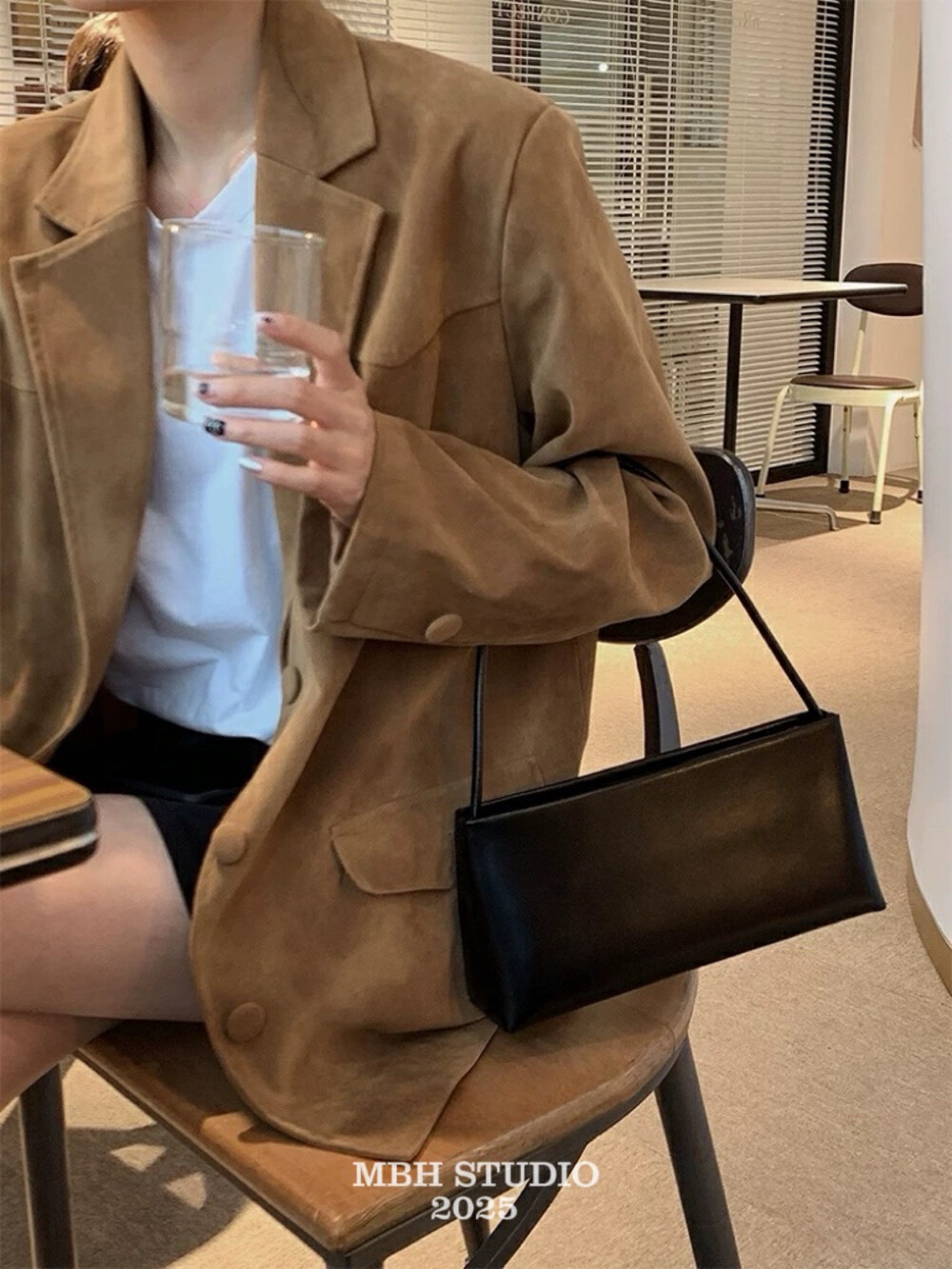 MBH Vegetable-Tanned Waxed Leather Baguette Bag Minimalist Versatile Niche Underarm Shoulder Bag with Strap - Image 2