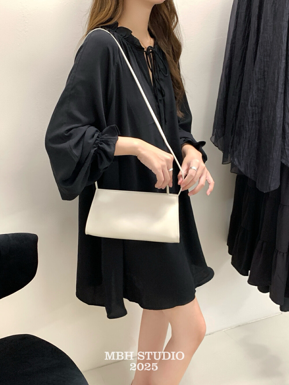 MBH Vegetable-Tanned Leather Minimalist Baguette Shoulder Bag Horizontal Underarm Bag