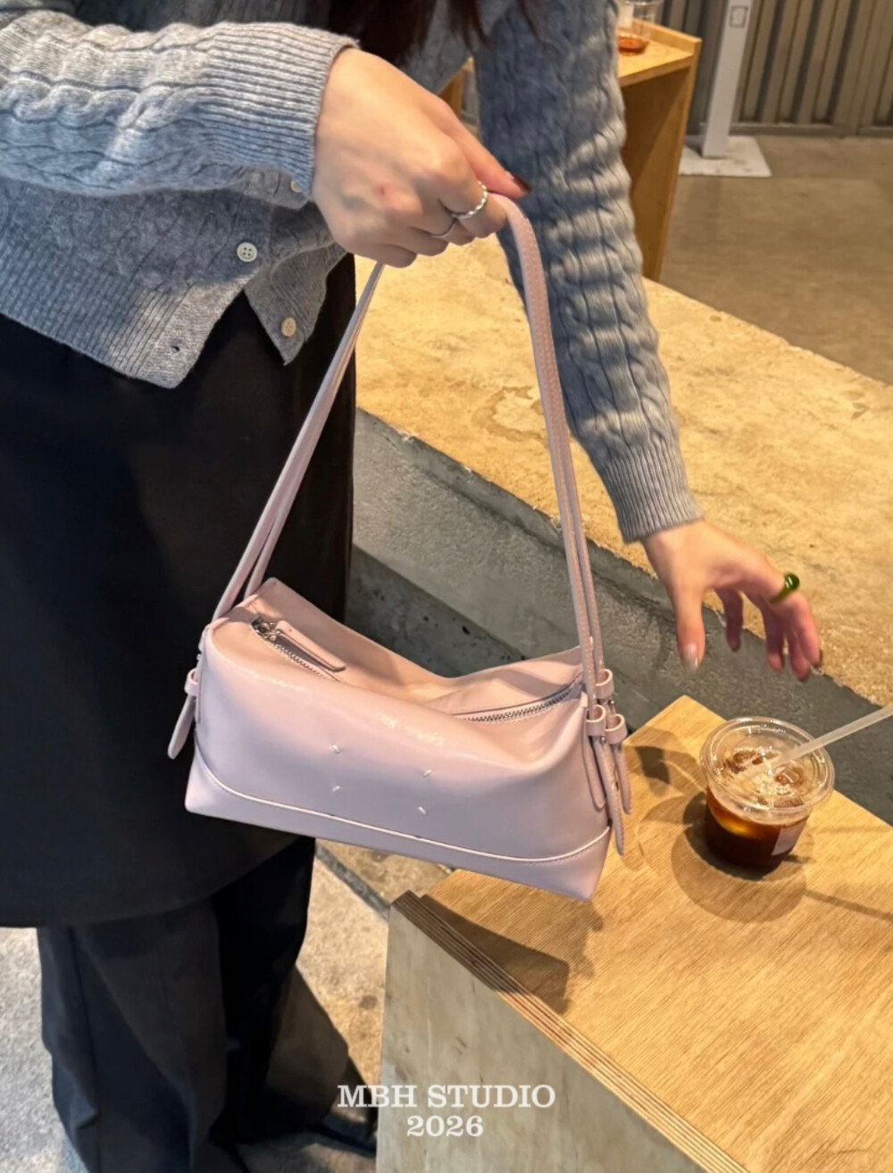 MBH Minimalist Hand-Stitched Four-Corner Thread Margiela Hobo Bag with Dual Shoulder Straps Versatile Commuter Handbag Shoulder Bag - Image 2
